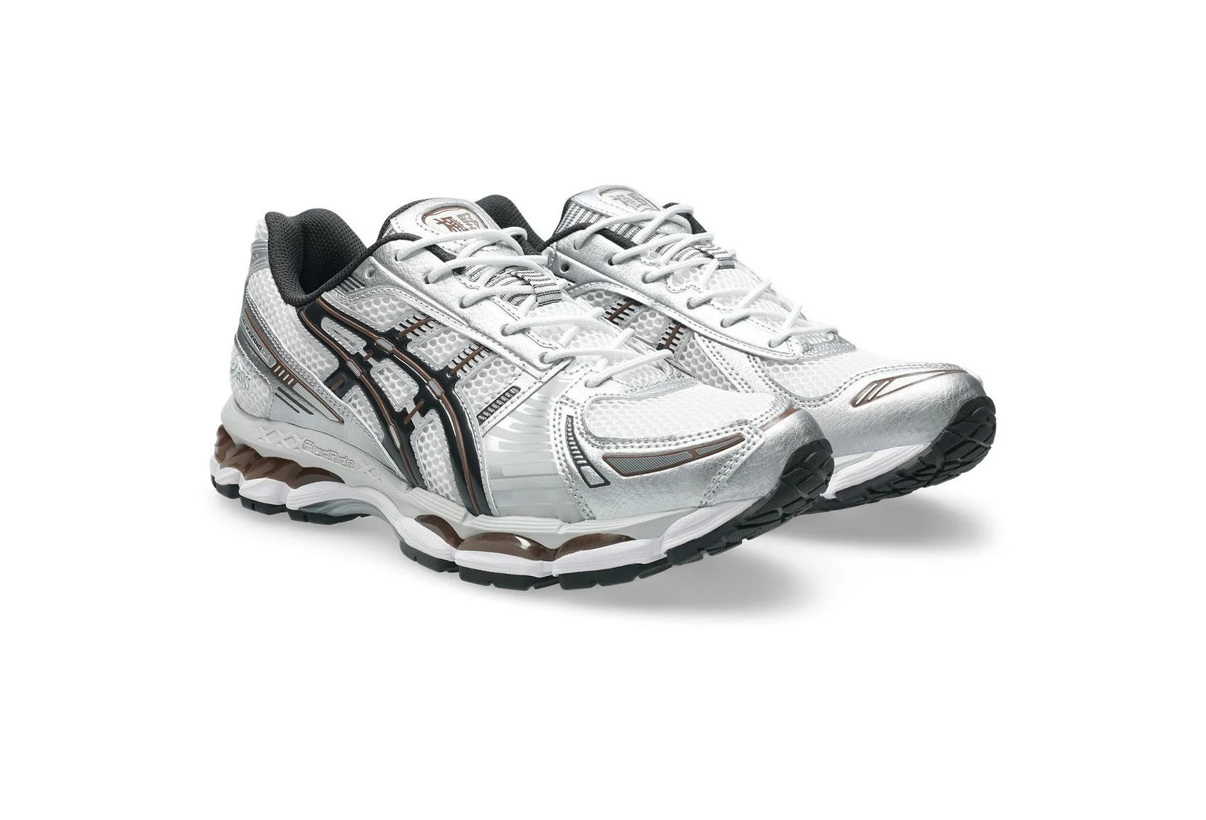 לצפייה במוצר CROCS ECHO CLOG IN OFF WHITE